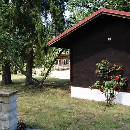 Village Mont Blanc - Camping L'ecureuil Campsite Sallanches